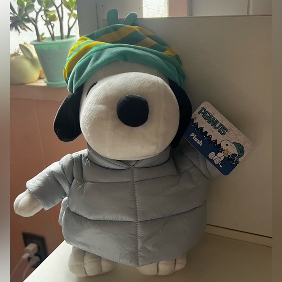 Snoopy Puffer Jacket Plush!! - Picture 1 of 5